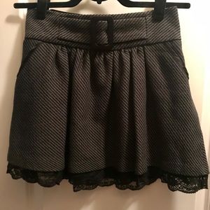 Gray/black skirt